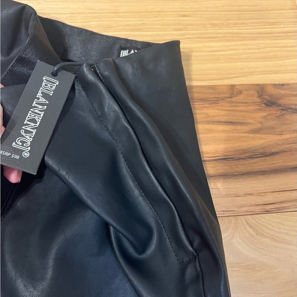 BLANKNYC NWT FAUX LEATHER SKIRT SZ 28 SMALL 6 KNEE LENGTH SIDE ZIPPER BACK SLIT - Picture 4 of 6